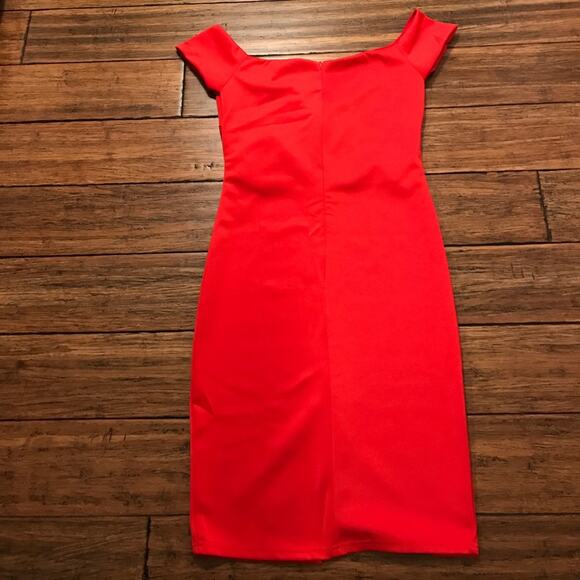 Sweetheart Neckline Dress Off The Shoulder Red - Picture 5 of 5